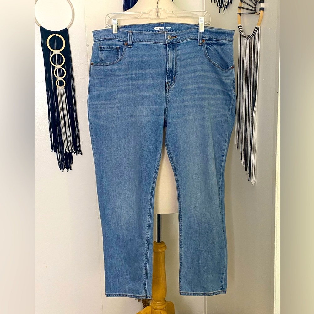 Old Navy Distressed boyfriend style mid rise light blue denim jeans zip size 16